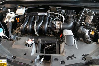 2017 Honda Vezel - Thumbnail