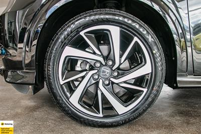 2017 Honda Vezel - Thumbnail