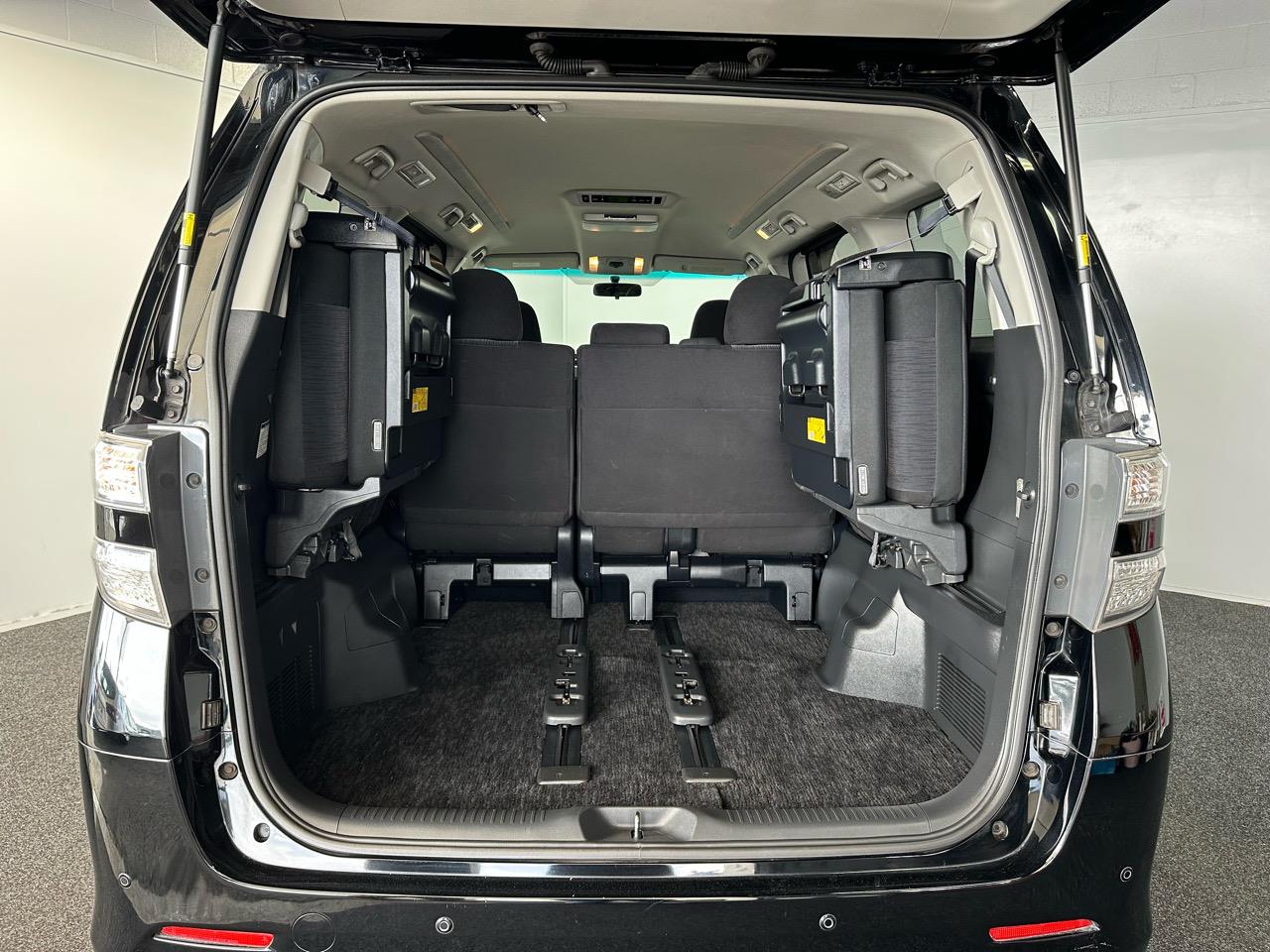 2013 Toyota Vellfire