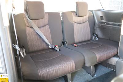 2015 Nissan serena - Thumbnail