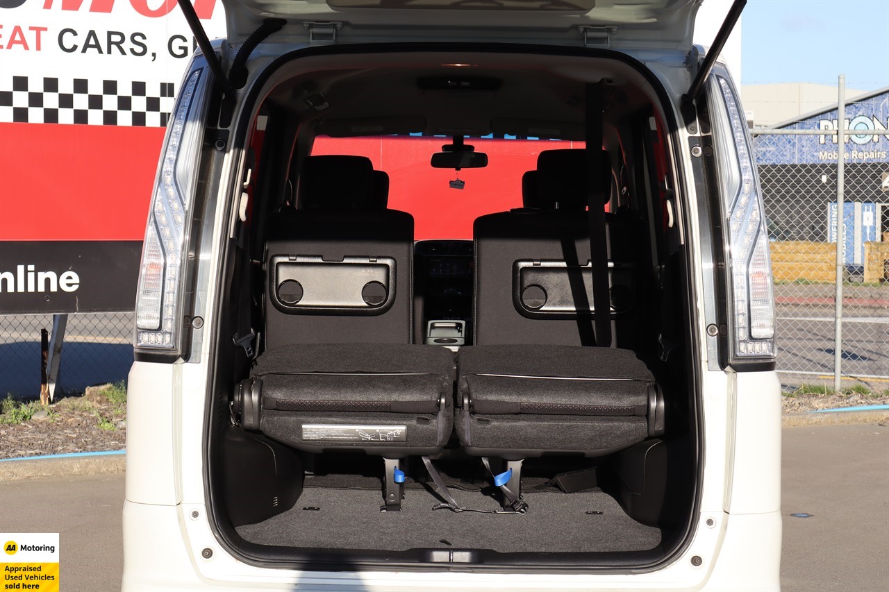 2015 Nissan serena