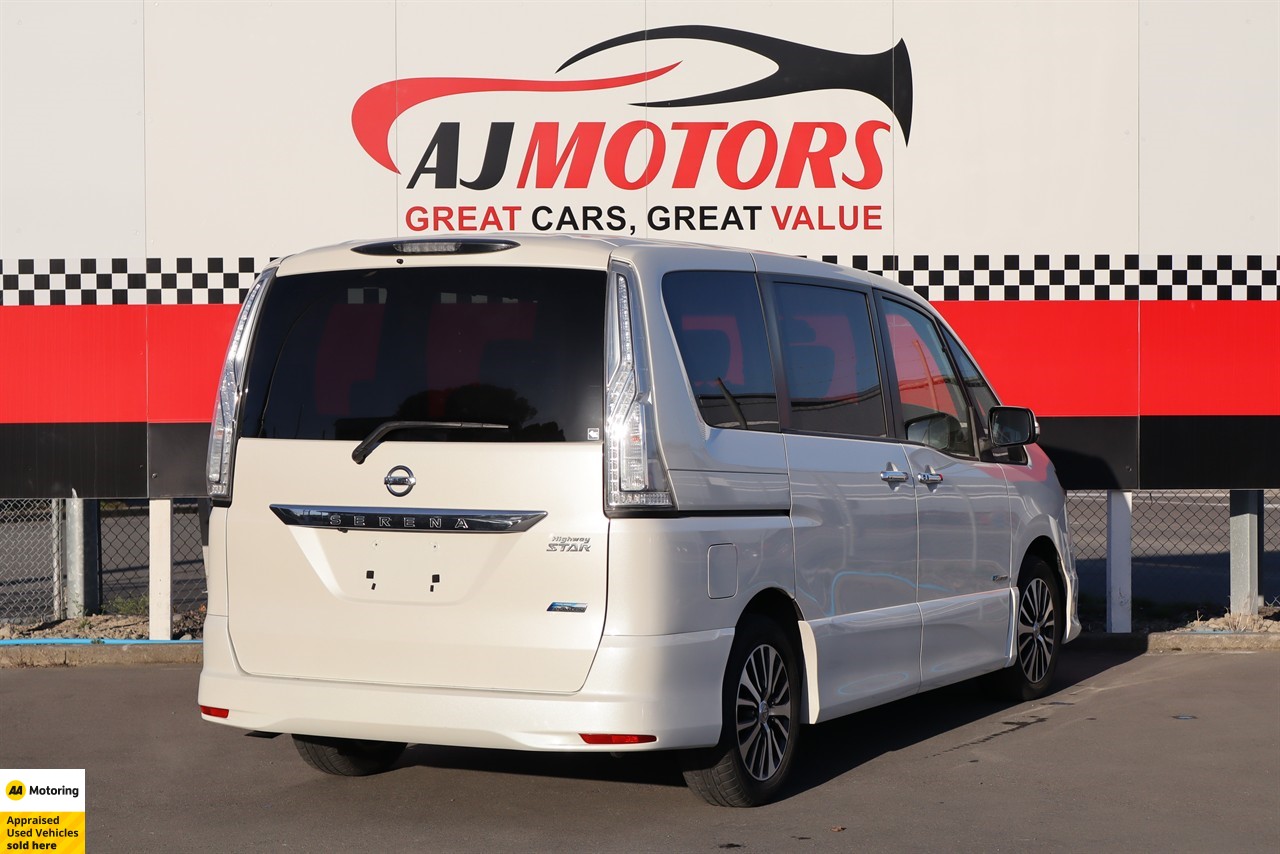 2015 Nissan serena