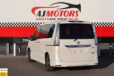 2015 Nissan serena - Thumbnail