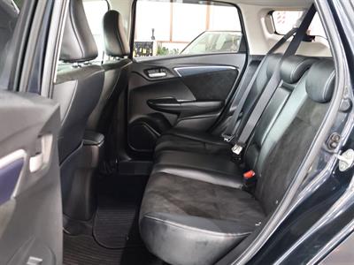 2015 Honda Shuttle - Thumbnail