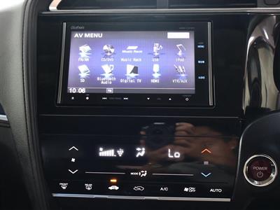 2015 Honda Shuttle - Thumbnail