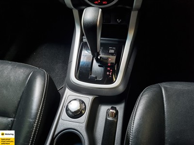 2017 Isuzu MU-X - Thumbnail