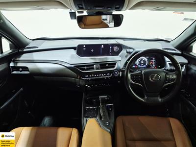 2019 Lexus UX 250h - Thumbnail
