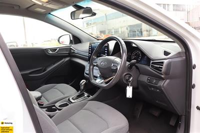2022 Hyundai IONIQ - Thumbnail