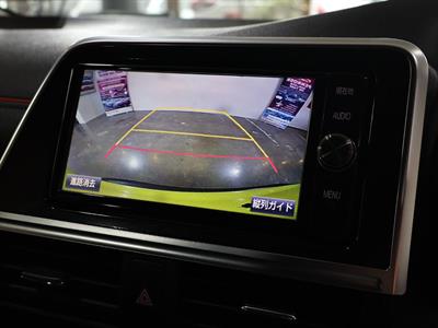 2016 Toyota Sienta - Thumbnail