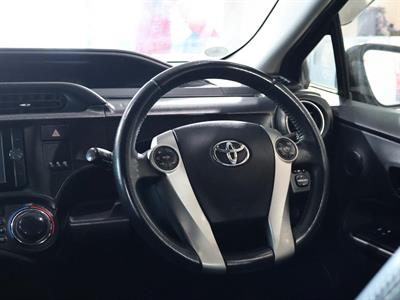 2013 Toyota Aqua - Thumbnail