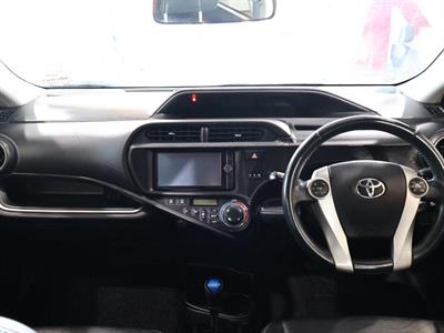 2013 Toyota Aqua - Thumbnail