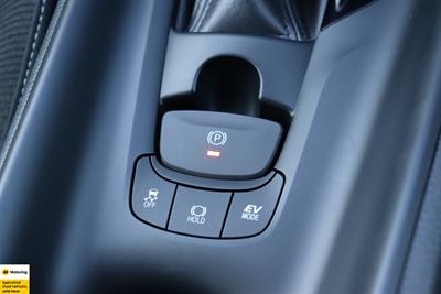 2018 Toyota C-HR - Thumbnail