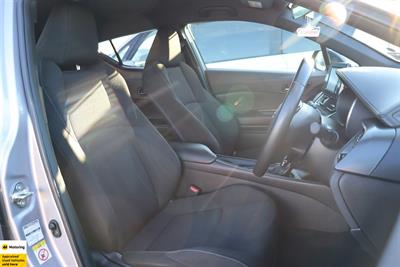 2018 Toyota C-HR - Thumbnail