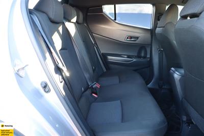 2018 Toyota C-HR - Thumbnail