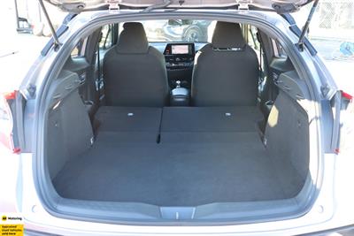 2018 Toyota C-HR - Thumbnail