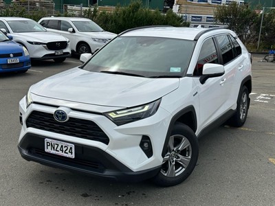 2022 Toyota RAV4 - Thumbnail