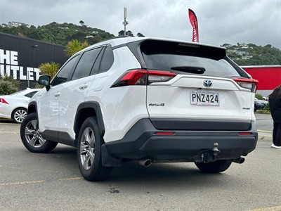 2022 Toyota RAV4 - Thumbnail