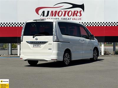 2014 Nissan Serena - Thumbnail
