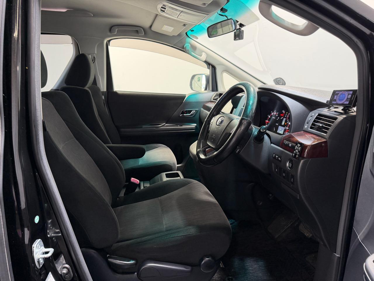 2014 Toyota Vellfire