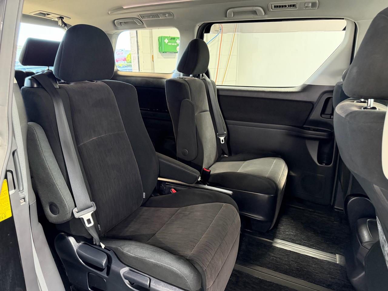 2014 Toyota Vellfire