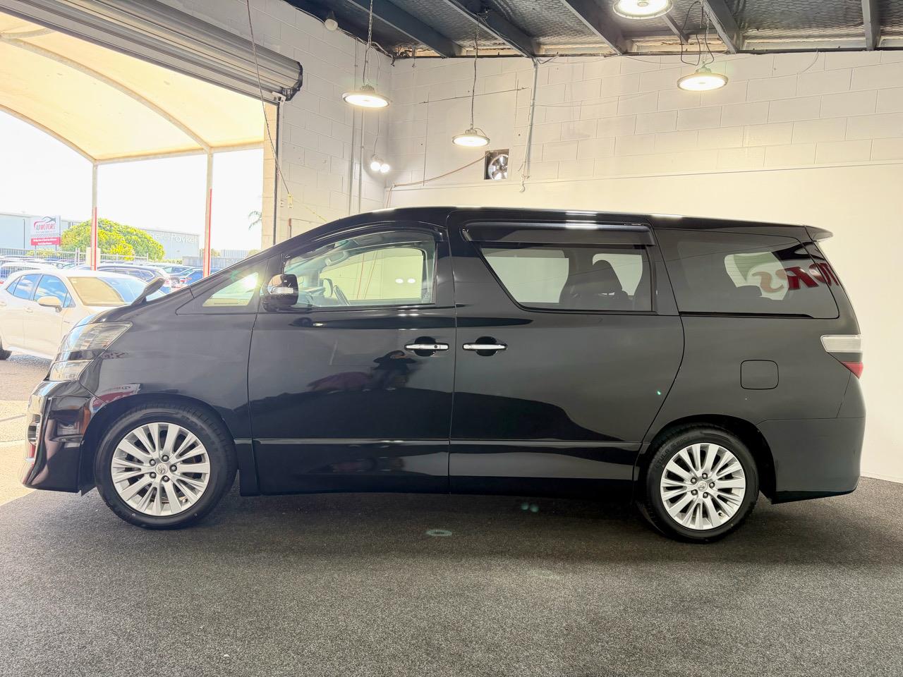2014 Toyota Vellfire