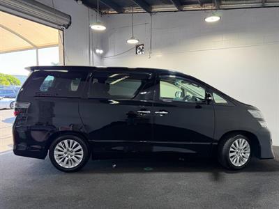 2014 Toyota Vellfire - Thumbnail