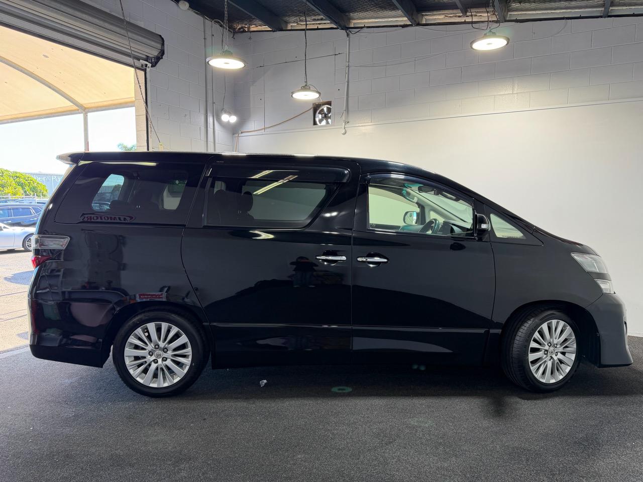 2014 Toyota Vellfire