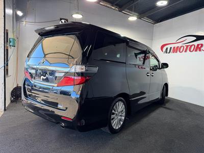 2014 Toyota Vellfire - Thumbnail