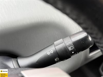 2013 Toyota Prius - Thumbnail