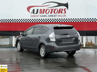 2013 Toyota Prius - Thumbnail