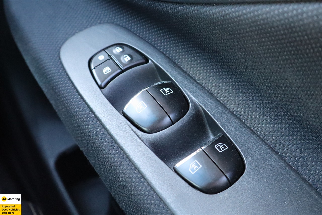 2015 Nissan Serena