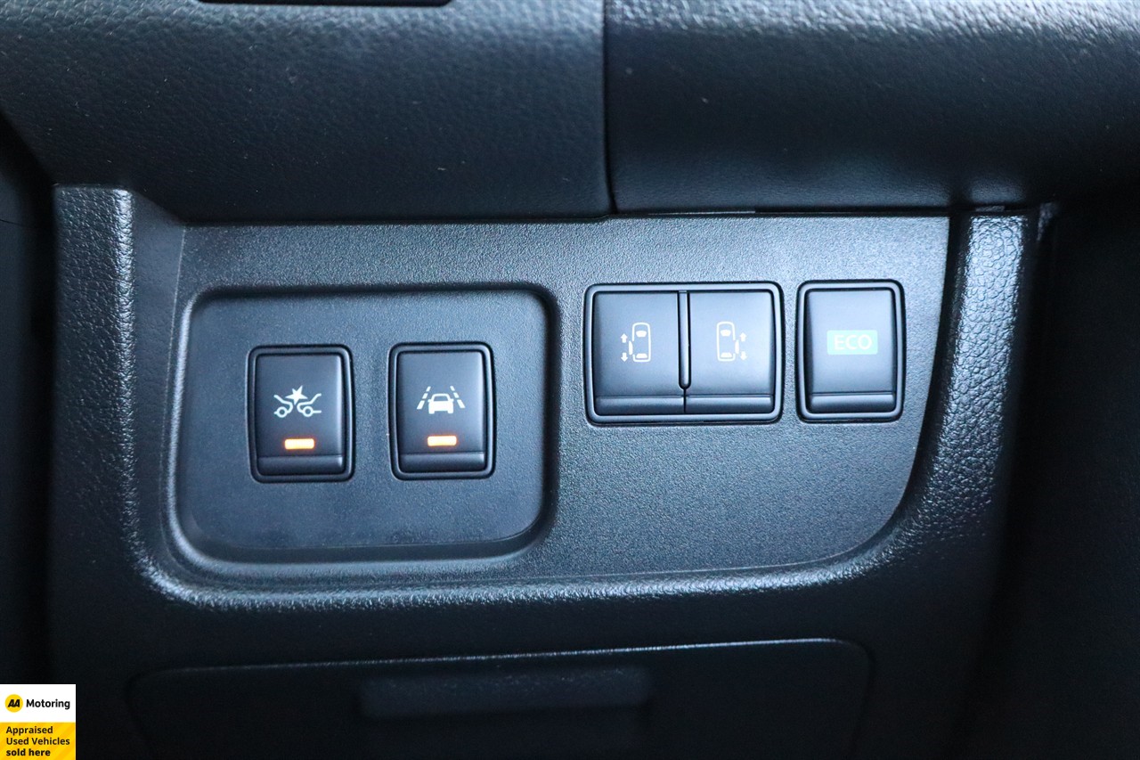 2015 Nissan Serena