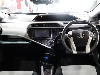 2013 Toyota Aqua - Thumbnail