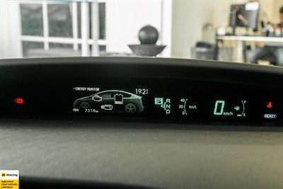 2012 Toyota Prius - Thumbnail