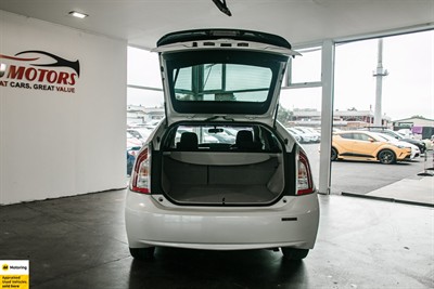 2012 Toyota Prius - Thumbnail