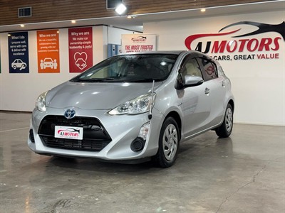 2017 Toyota Aqua - Thumbnail