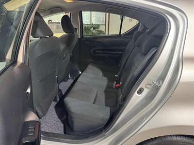 2017 Toyota Aqua - Thumbnail