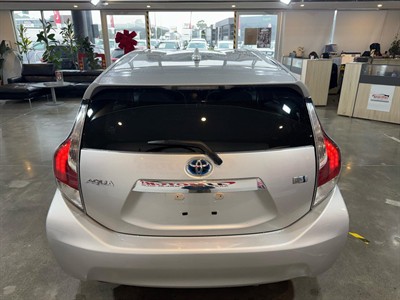 2017 Toyota Aqua - Thumbnail