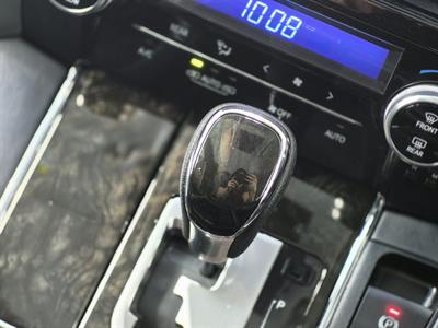 2015 Toyota Vellfire - Thumbnail