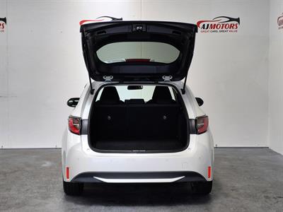 2020 Toyota Corolla - Thumbnail