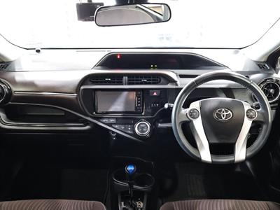 2017 Toyota Aqua - Thumbnail