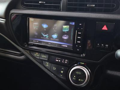 2017 Toyota Aqua - Thumbnail