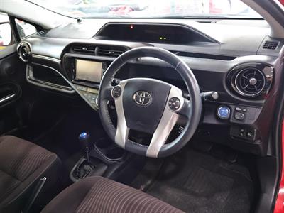 2017 Toyota Aqua - Thumbnail