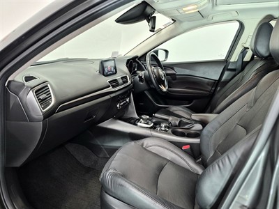 2016 Mazda Axela - Thumbnail