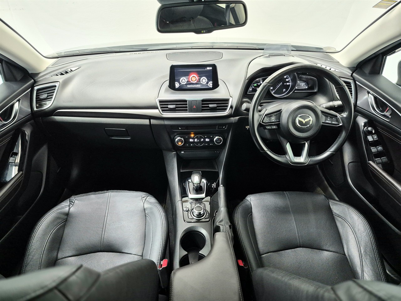 2016 Mazda Axela