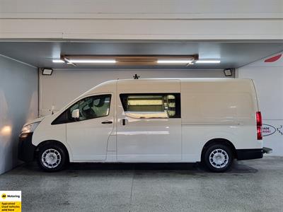 2020 Toyota Hiace - Thumbnail