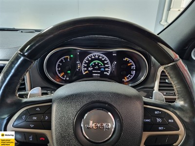 2016 Jeep Grand Cherokee - Thumbnail