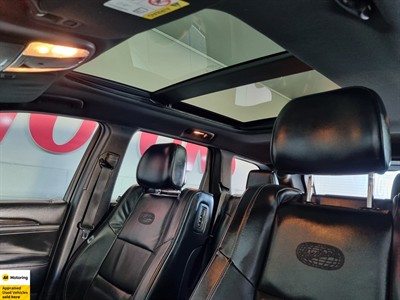 2016 Jeep Grand Cherokee - Thumbnail