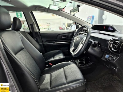 2015 Toyota Aqua - Thumbnail