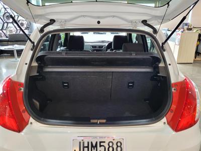 2014 Suzuki Swift - Thumbnail